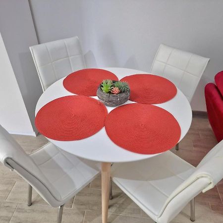 Apartamento Red.96 Năvodari Exterior foto