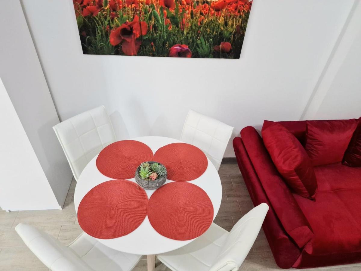 Apartamento Red.96 Năvodari Exterior foto