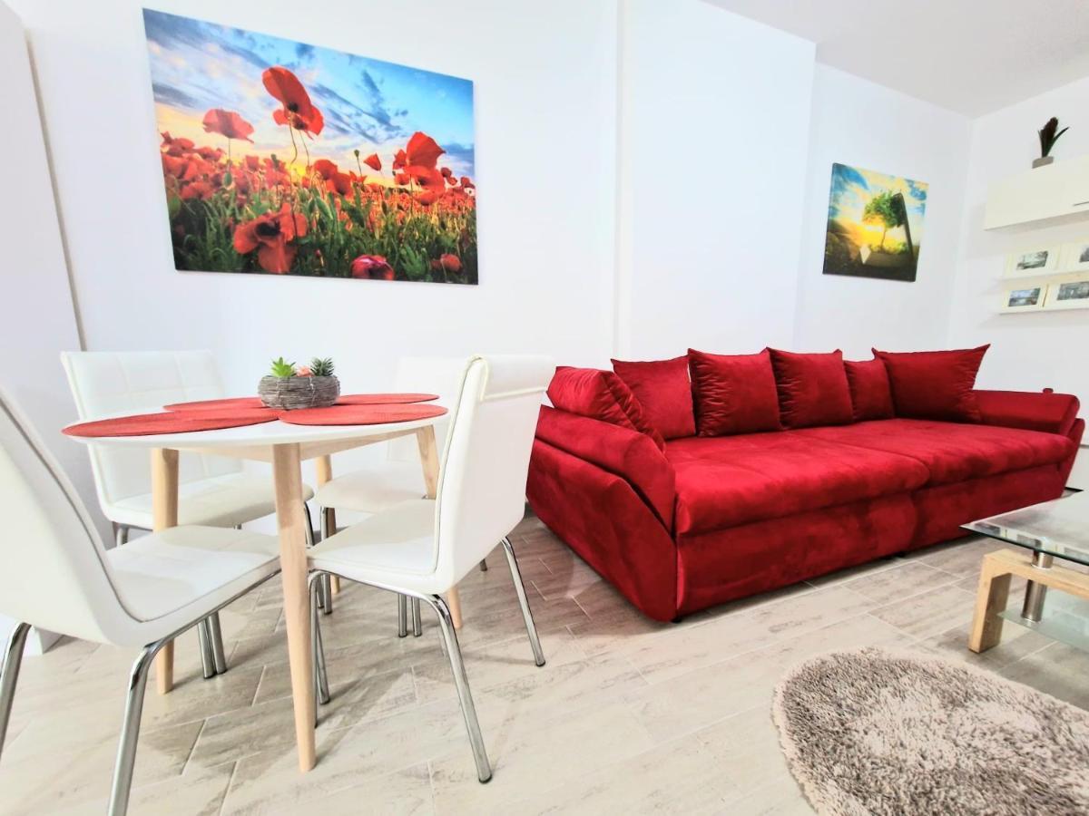 Apartamento Red.96 Năvodari Exterior foto
